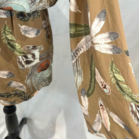 Buddy Love long sleeve mocha feather print faux wrap romper size small NWT - Picture 4 of 6